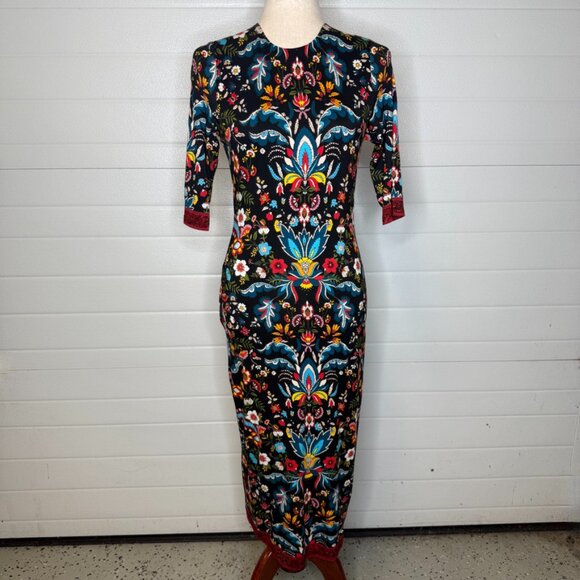 Alice + Olivia Dresses & Skirts - Alice + Olivia Santa Monica Delora Floral Crewneck Midi Dress - Size 6